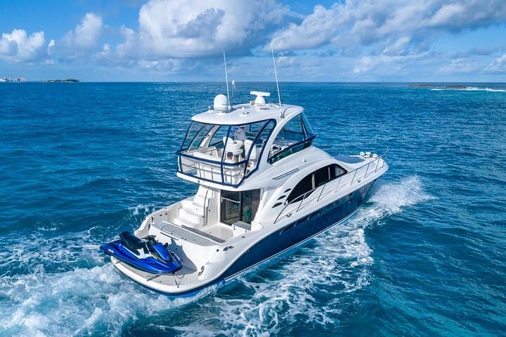 Half-Day Private Yacht Charter to Rose Island & Swimming Pigs — Nassau Snorkel Escape photo 1