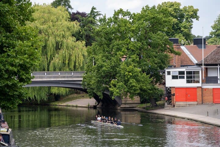 Rowing the River Cam: Coxed-Eight Experience in Cambridge photo 2