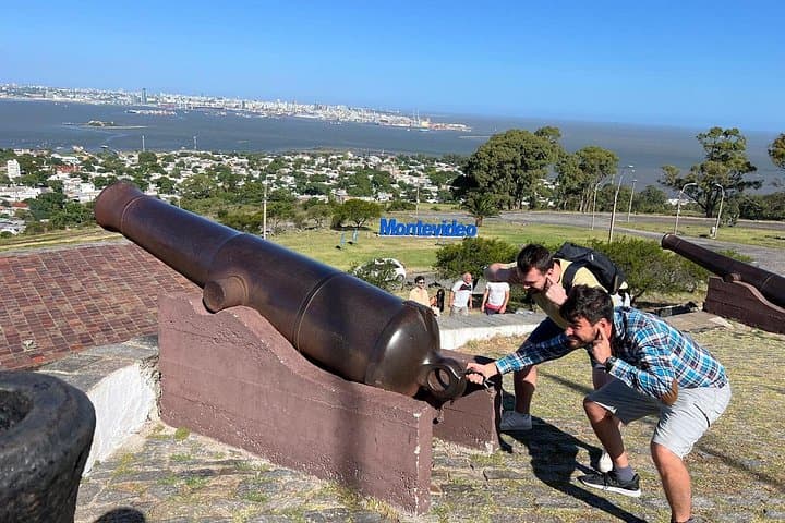 Private Have-It-Your-Way Tour in Montevideo — Custom City Drive to Prado, Cerro & Rambla photo 3