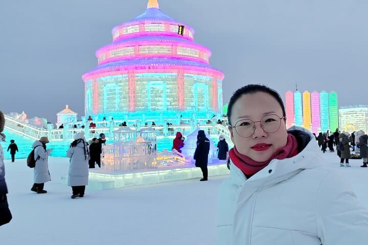 Private Harbin Ice and Snow World Photography — 3-Hour Winter Photoshoot photo 3
