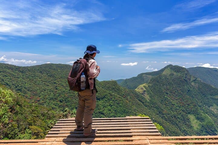 Horton Plains Nuwara Eliya Tour: World's End, Baker's Falls & Cloud-Forest Walk