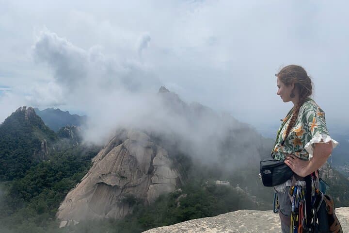 Conquer Bukhan Mountain: Multi-Pitch Climbing in Seoul’s Urban Wilderness photo 6