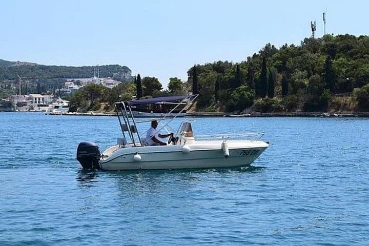 Private Half-Day Speedboat Tour Along Dubrovnik Coast & Elaphiti Islands photo 4