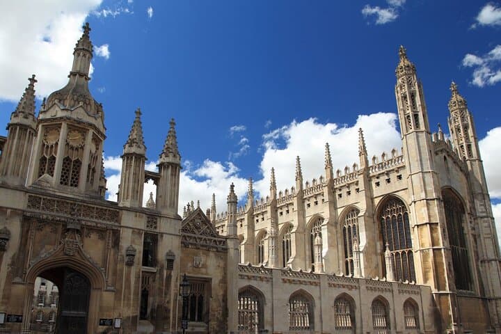 Cambridge Private Walking Tour — Kings College, River Cam & Historic Colleges Walk photo 3