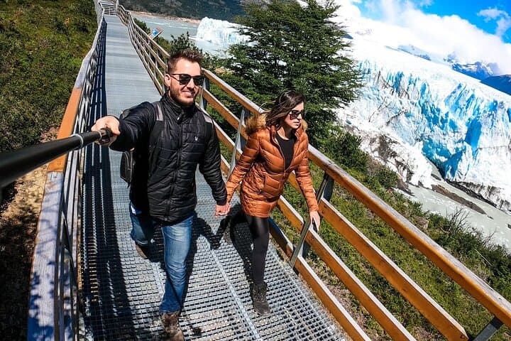 Perito Moreno Glacier Walkways: El Calafate Boardwalks & Nautical Safari