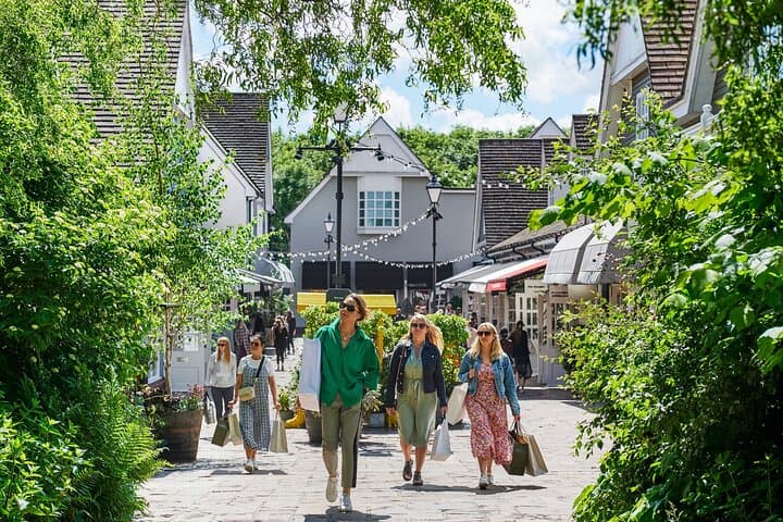 Private Bicester Village VIP Shopping Day Trip from London