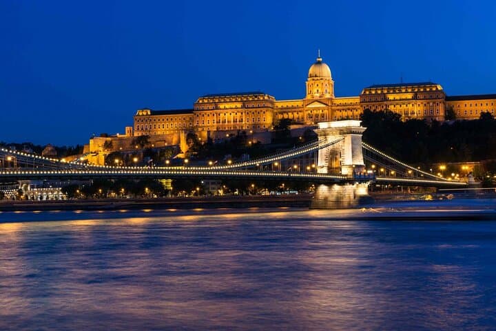 Budapest Parliament Tour and Evening Danube Cruise with Audio Guide photo 6