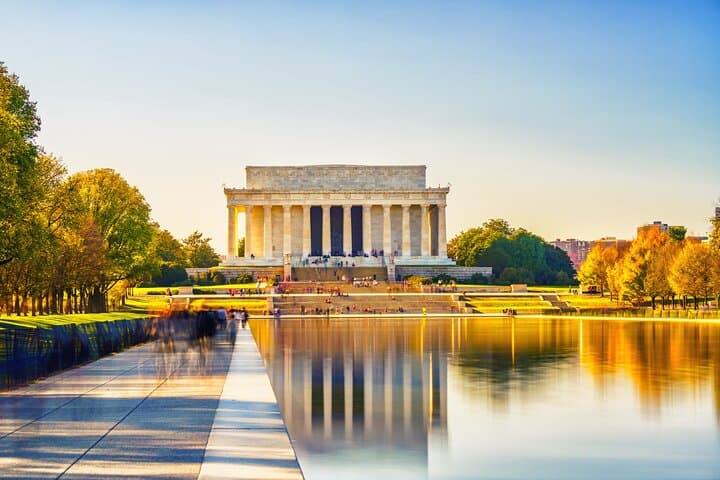 Private DC Monuments Walking Tour — Lincoln Memorial to Washington Monument