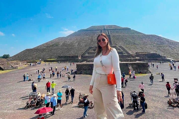 Sunrise Hot Air Balloon Over Teotihuacan Pyramids: Flight, Toast & Panoramic Breakfast photo 4
