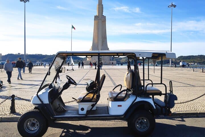 Lisbon by Electric Tuk‑Tuk: 4‑Hour Private Bohemian City Circuit