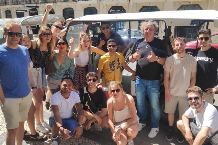 Lisbon by Electric Tuk‑Tuk: 4‑Hour Private Bohemian City Circuit photo 5