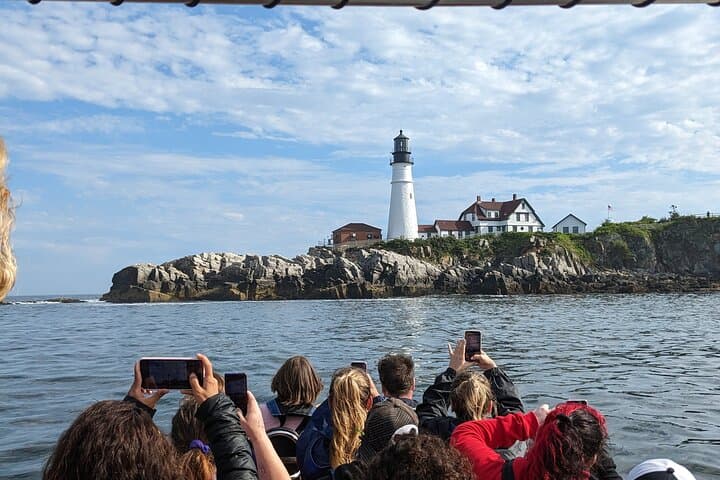 Seven Lighthouses of Portland: Offshore Cruise from Bug Light to Halfway Rock photo 2