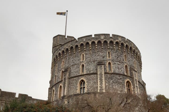 Private Windsor Castle Walking Tour with Accredited Blue Badge Guide photo 6