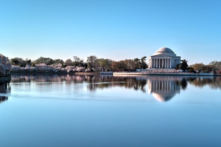 Tidal Basin Guided Walking Tour: Jefferson, FDR & MLK Memorials in Washington DC photo 3