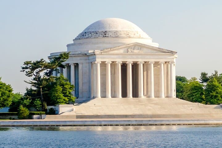 Tidal Basin Guided Walking Tour: Jefferson, FDR & MLK Memorials in Washington DC photo 4