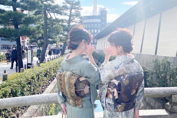 Kyoto 6-Hour Private Kimono Walking Tour: Temples, Gardens & Local Stories photo 3