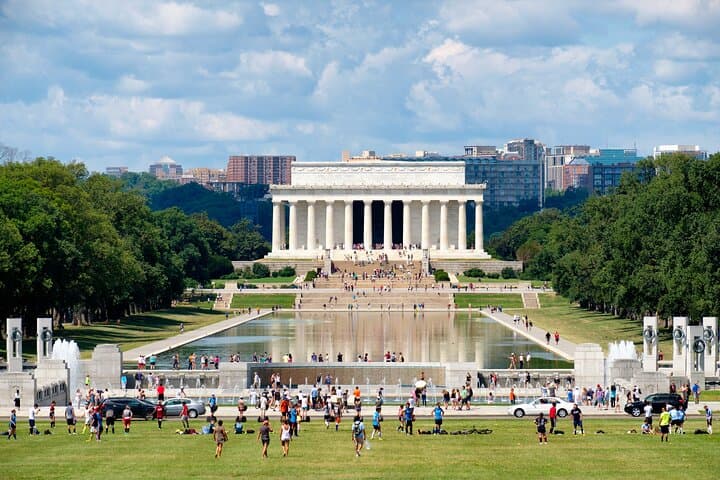 Lincoln Assassination Walking Tour in Washington D.C.: Ford's Theatre to Petersen House photo 3