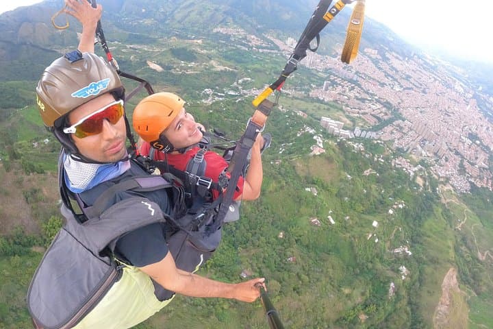 Guatapé Paragliding & El Peñol Day Tour — Paragliding Over the Reservoir photo 1