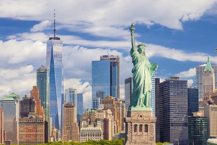 Easy-Access Statue of Liberty and Brooklyn Bridge Guided Discovery Tour photo 2