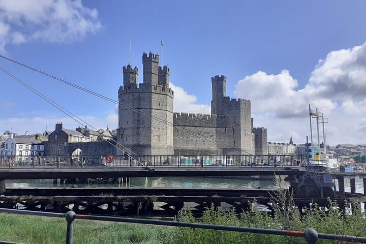 UNESCO Snowdonia World Heritage Tour: Celtic Trails, Castles & Coastal Cliffs