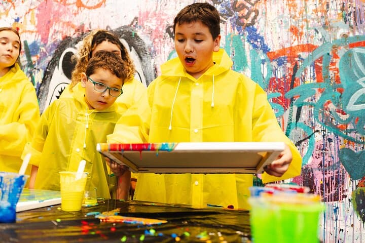 Private Fluid Art Acrylic Pouring Workshop in New York — Hands-On Pour Painting Class photo 5
