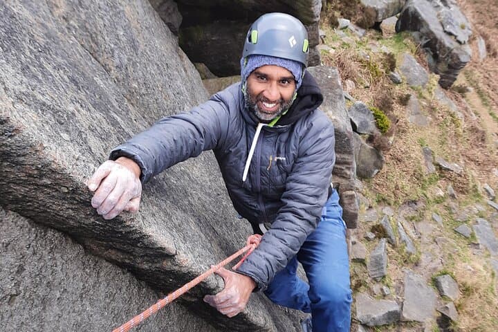 Peak District Rock Climbing Taster Day: Learn to Climb on Gritstone Edges photo 3