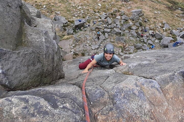Peak District Rock Climbing Taster Day: Learn to Climb on Gritstone Edges photo 6