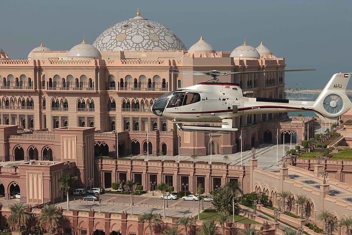 Abu Dhabi Helicopter Tour: 45-Minute Skyline Flight Over Corniche & Cultural Coast photo 2