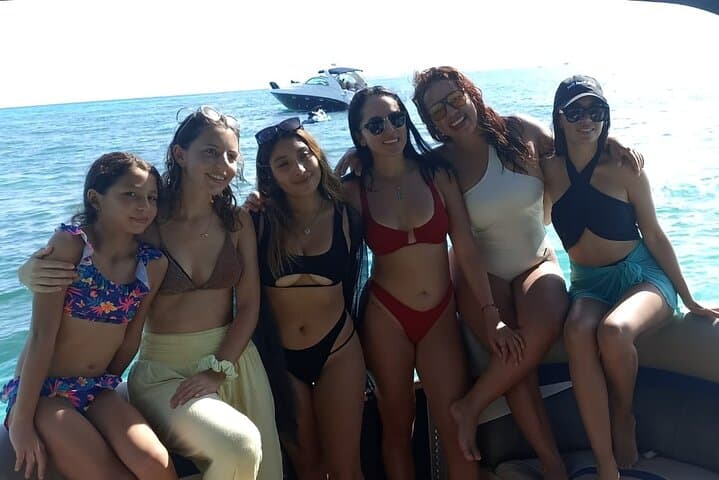 Private Snorkel Tour to Isla Mujeres: Family-Friendly Cancun Reef Excursion photo 2