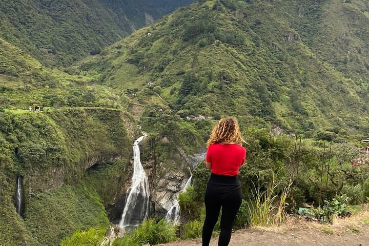 Baños Waterfalls & Tree House Private Tour — El Pailón del Diablo, Manto de la Novia & More photo 4