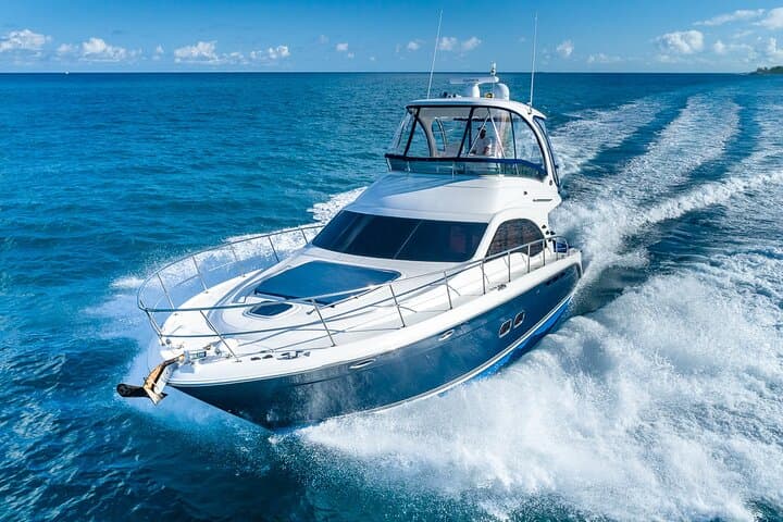 Half-Day Private Yacht Charter to Rose Island & Swimming Pigs — Nassau Snorkel Escape photo 4