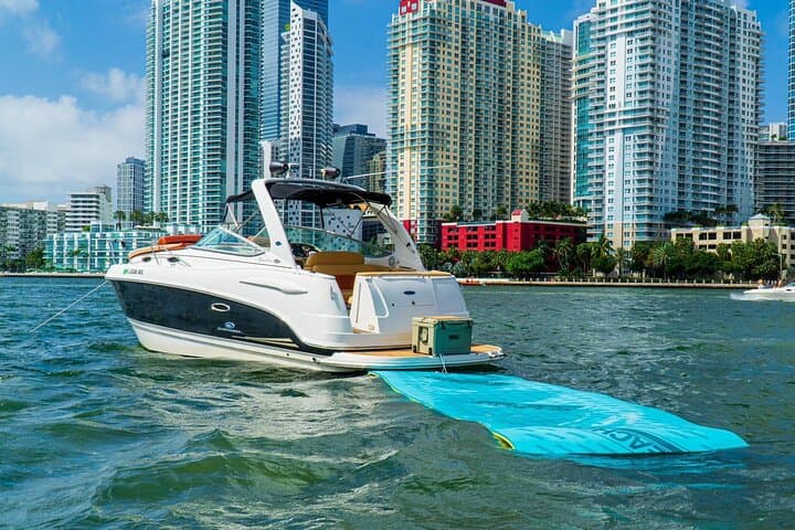 Private Miami Boat Cruise: Bayside, Star Island & Millionaire’s Row Views photo 4