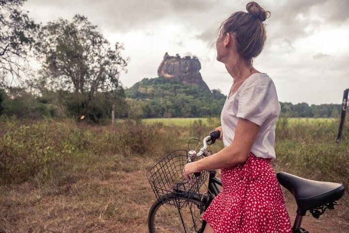 Sigiriya and Dambulla Day Trip from Passikudah: Climb Lion Rock & Explore Cave Temples in One Day photo 3