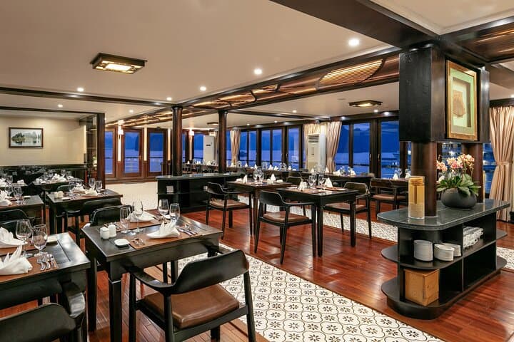 2-Day Lazalee Cruise: Explore Halong Bay's Limestone Islands from Hanoi photo 3