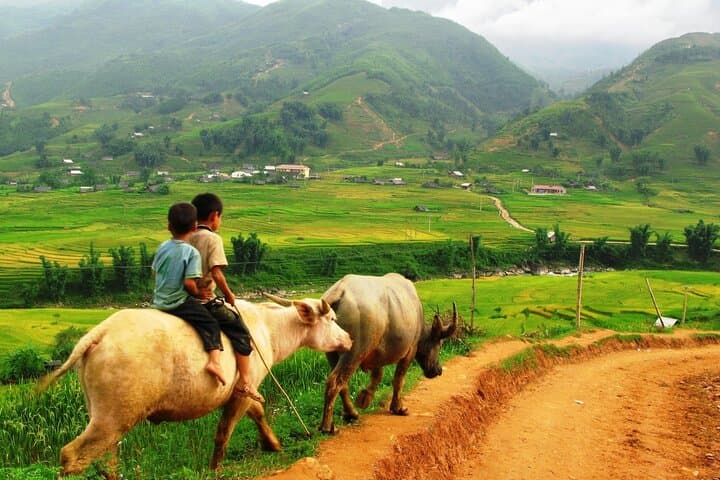 Ta Phin Village Trek: 2-Day Sapa Homestay, Cave & Mountain Views photo 3