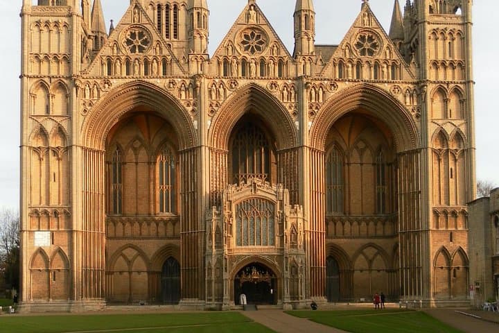 Private Day Tour: Peterborough, Stamford & Oakham - Cathedral, Georgian Streets & Norman Castle