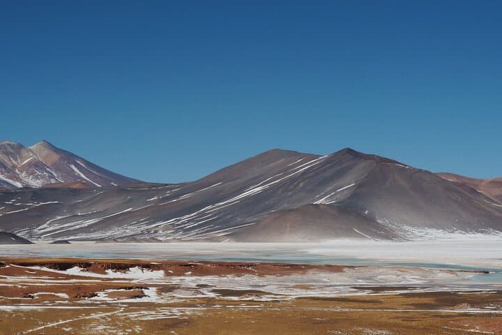 High-Altitude Day Tour to Piedras Rojas, Chaxa and Miscanti Lagoons photo 1