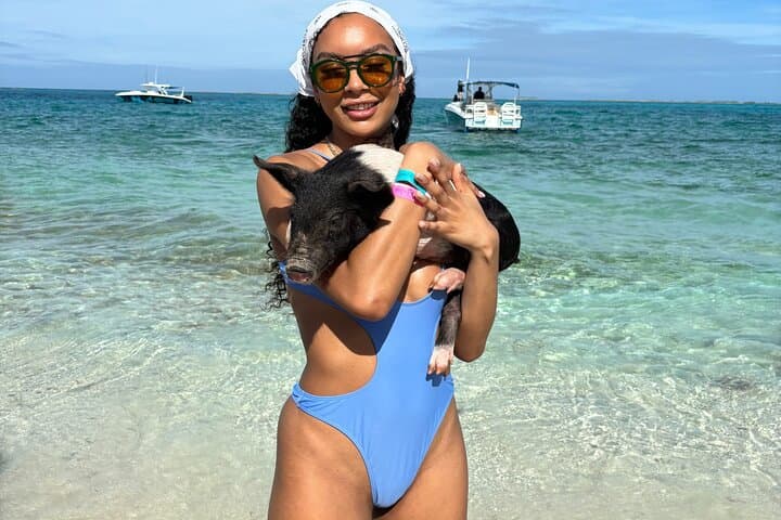 Rose Island Snorkel, Swimming Pigs & Beach Lunch from Nassau photo 2