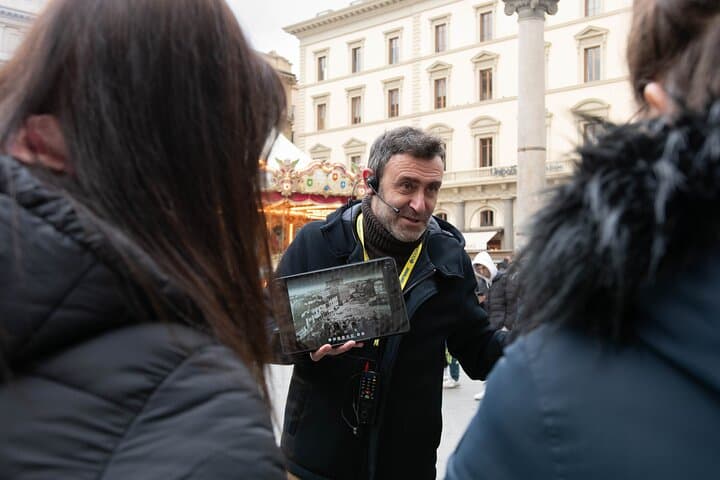Florence Walking Tour: Duomo, Ponte Vecchio & Oltrarno Audio Guide photo 3