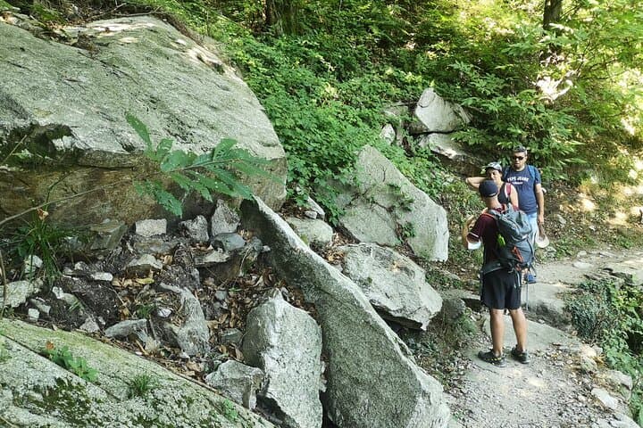 Sentiero Azzurro at Lake Mergozzo: Walk in the Footsteps of the Picasass photo 4