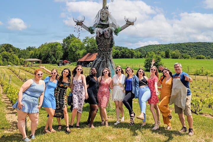 Petite Nation Wine & Cider Day Tour from Ottawa & Gatineau: Tastings, Cider Mills & Farm Lunch photo 2