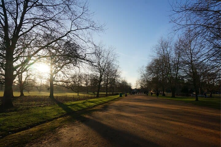 Oxford Scavenger Hunt: Self-Guided Highlights Walking Tour