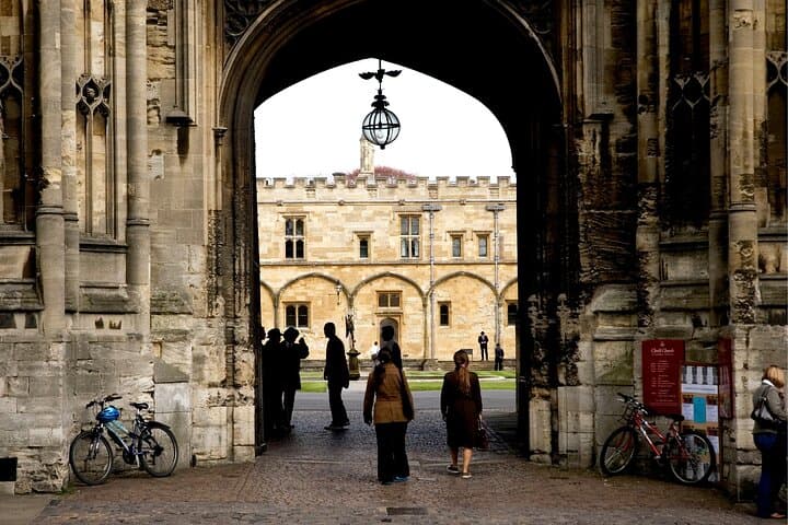 Oxford Scavenger Hunt: Self-Guided Highlights Walking Tour photo 5