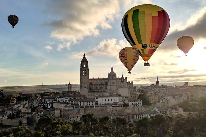 Sunrise Hot-Air Balloon Rides Over Segovia — Optional Transfer from Madrid