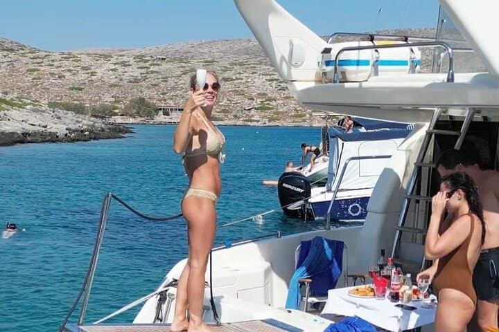 Heraklion Luxury Yacht Cruise to Dia Island & Agia Pelagia