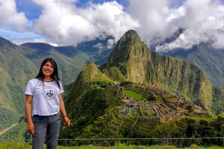 Sacred Valley and Machu Picchu: 2-Day Private Train Tour from Cusco