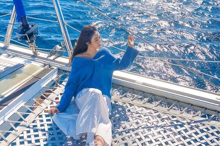 Jeju Luxury Private Tour with UNESCO Yacht Cruise & Fishing Experience photo 3