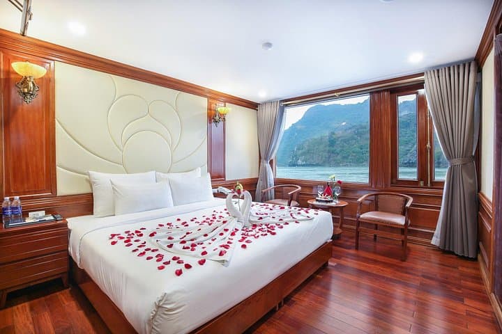 Halong Calypso 2-Day Luxury Cruise: Lan Ha & Halong Bay All-Inclusive Itinerary