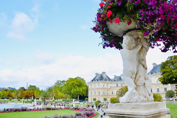 Private Paris City Tour by Car — Custom 4-Hour Guided Drive and Walks
