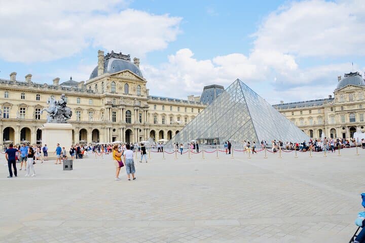Private Paris City Tour by Car — Custom 4-Hour Guided Drive and Walks photo 2